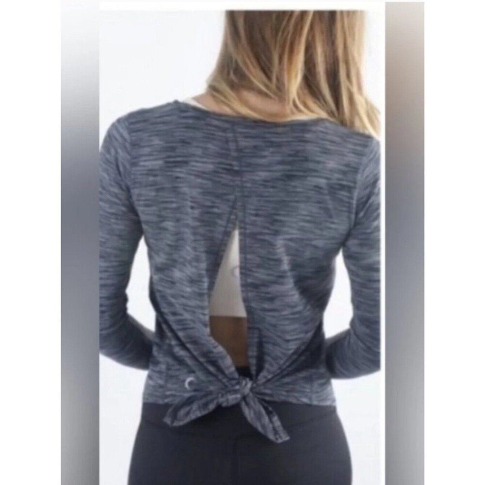 ZYIA Active Gray Split Back Long Sleeve Workout Top Women’s L Thumbholes